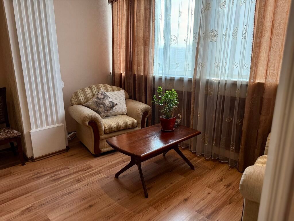 Продам 4-комнатную квартиру 160 м² в кирпичном доме: фото 2