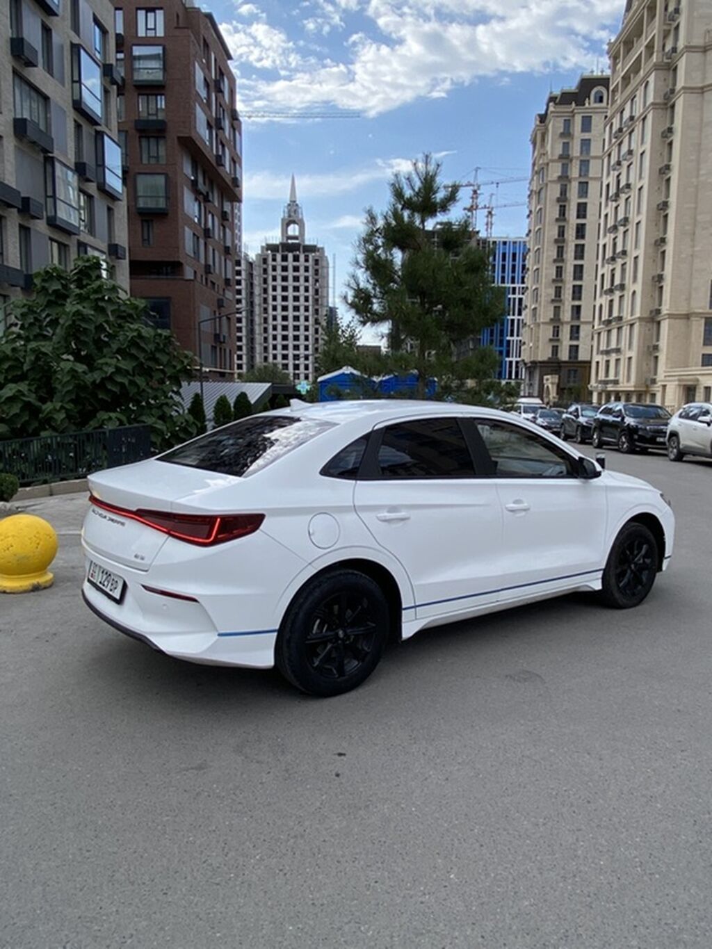 BYD E3: 2020 г., Автомат, Электромобиль, Седан: фото 3