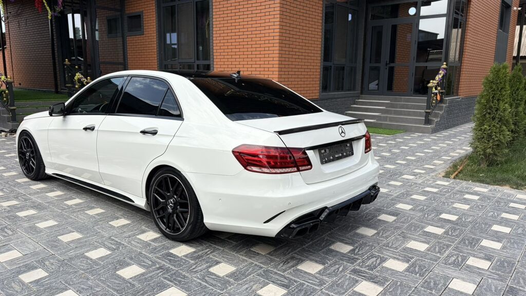 Mercedes-Benz E-Class: 2013 г., 2 л, Автомат, Бензин, Седан: фото 5