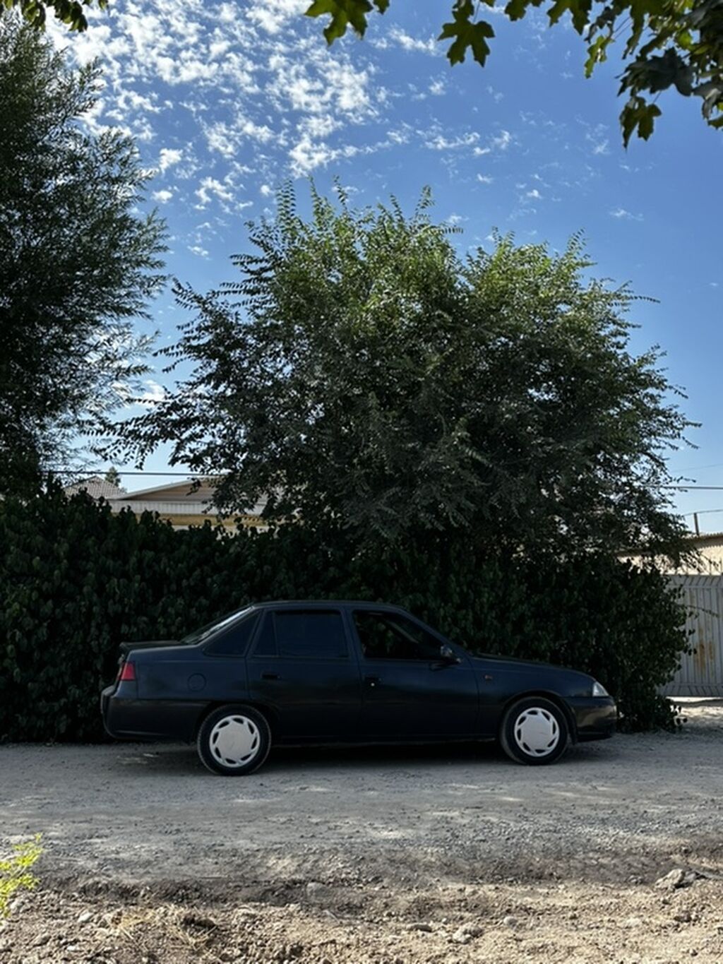 Daewoo Nexia: 2012 г., 1.5 л, Механика, Бензин, Седан: фото 2
