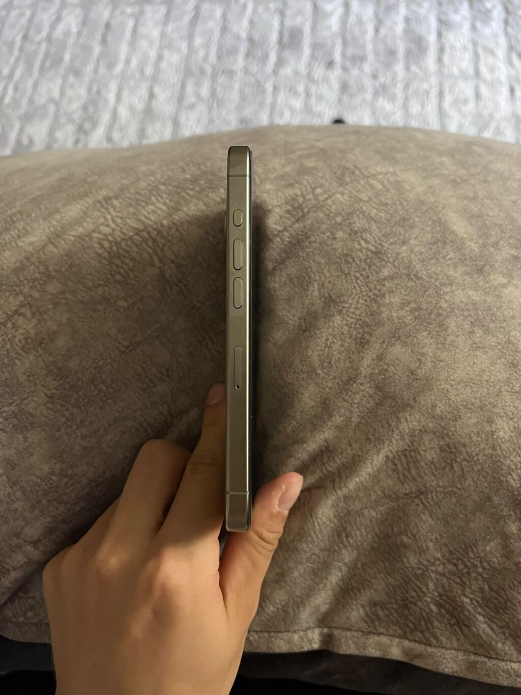 IPhone 15 Pro, Б/у, 128 ГБ, Natural Titanium, Чехол, Коробка, 83 %: фото 3