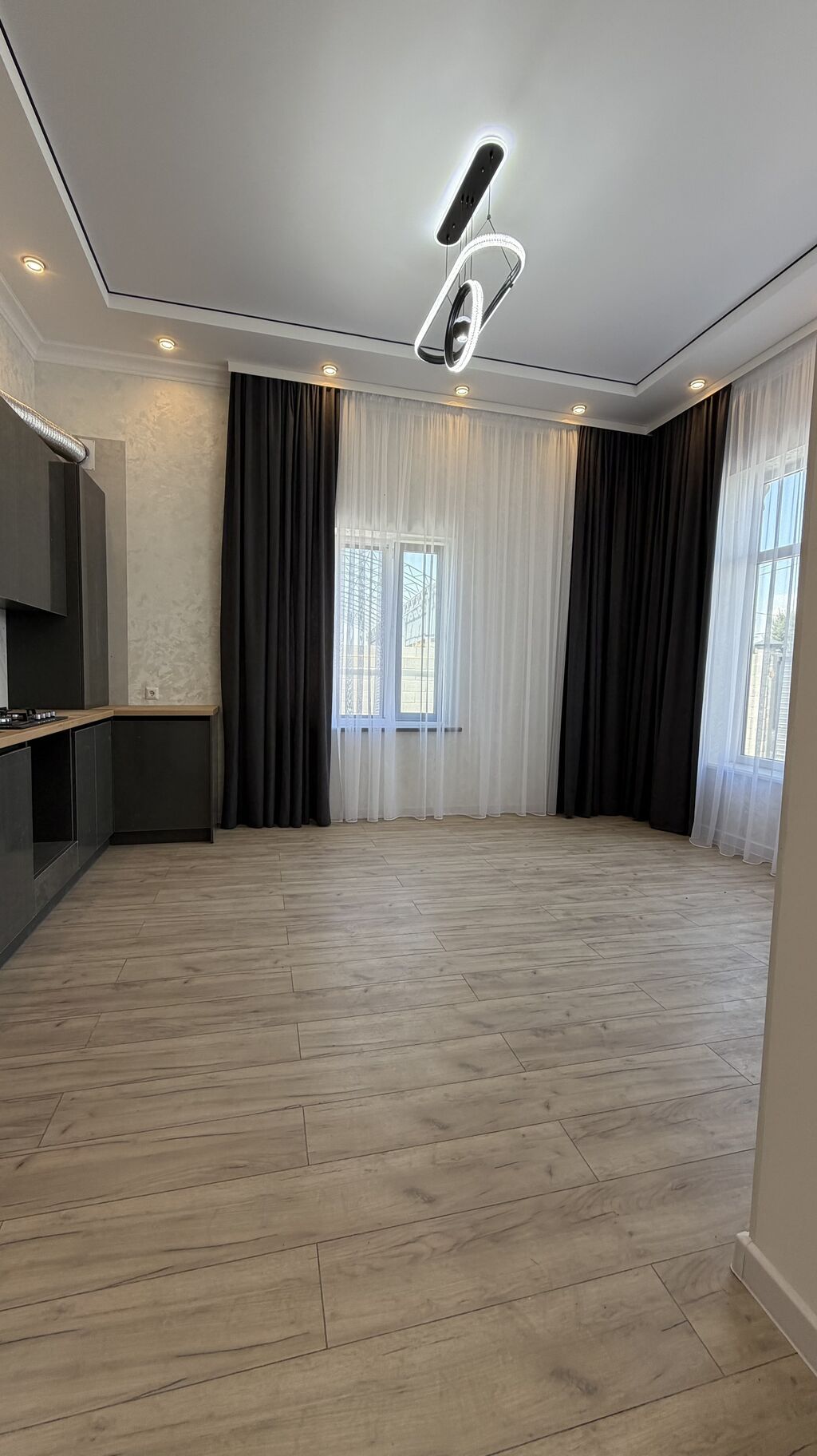 Продается НОВЫЙ дом В Новопокровке Квадратура 140 м2 3 спальни, зал: фото 3