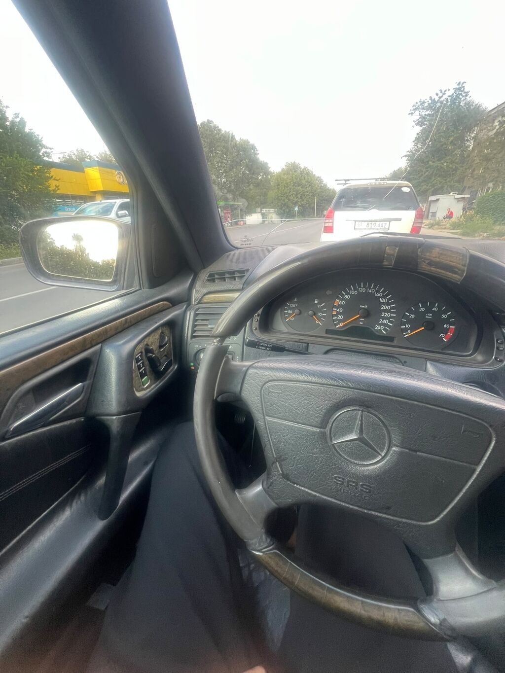 Mercedes-Benz E-Class: 1996 г., 4.2 л, Автомат, Бензин, Седан: фото 8