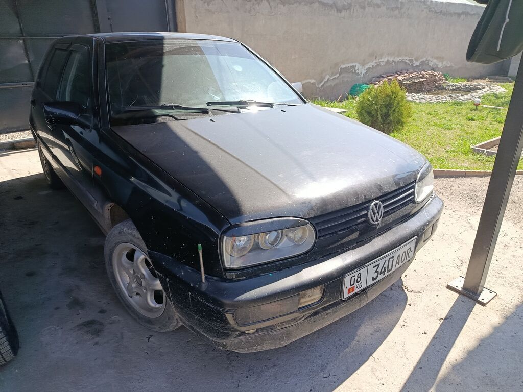 Volkswagen Golf: 1996 г., 1.6 л, Механика, Бензин, Хэтчбэк: фото 3