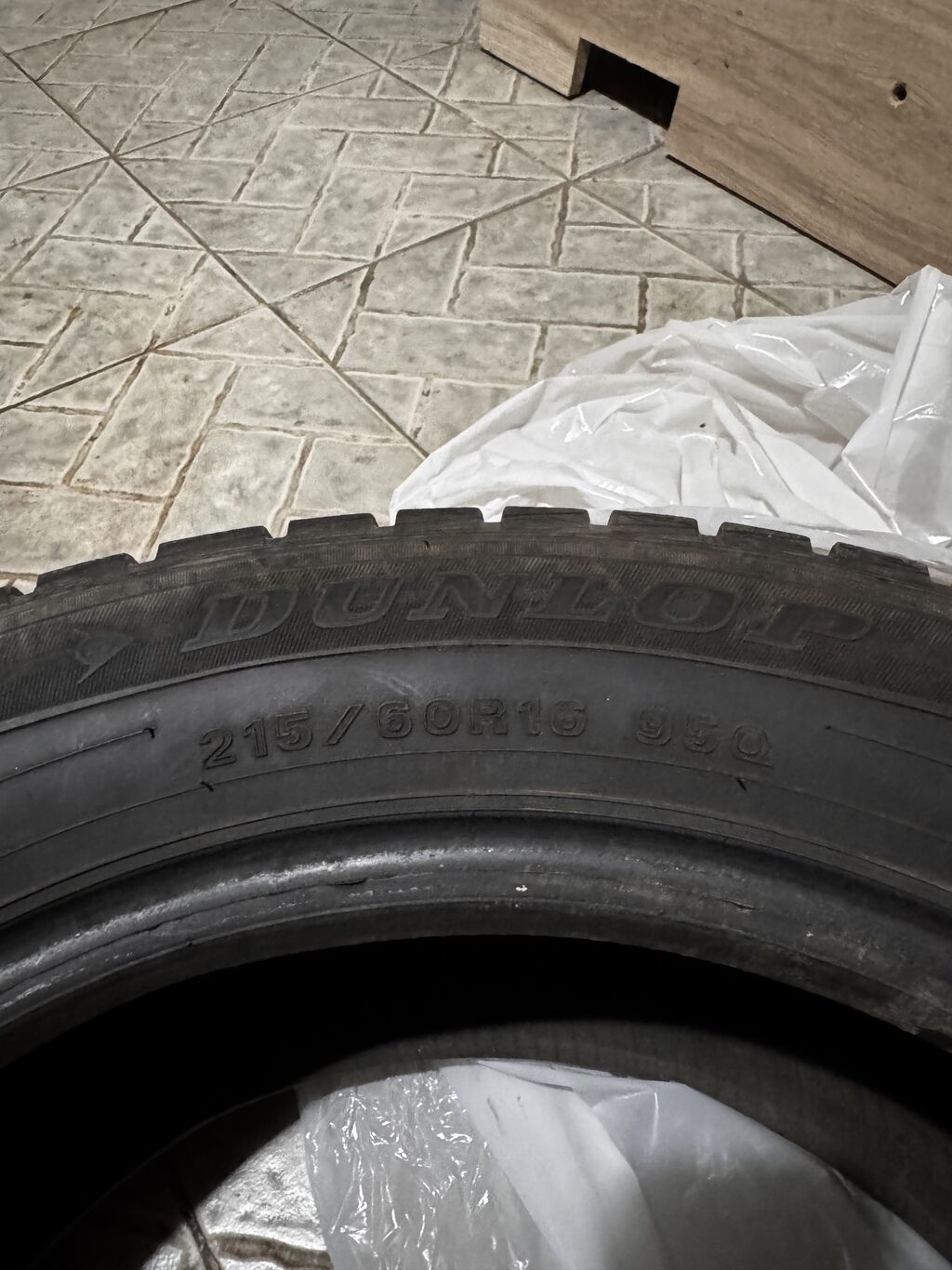 Шины 215 / 60 / R 16, Зима, Б/у, Комплект, Легковые, Dunlop: фото 4