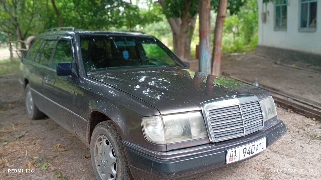 Mercedes-Benz W124: 1993 г., 2.2 л, Автомат, Бензин, Универсал: фото 3