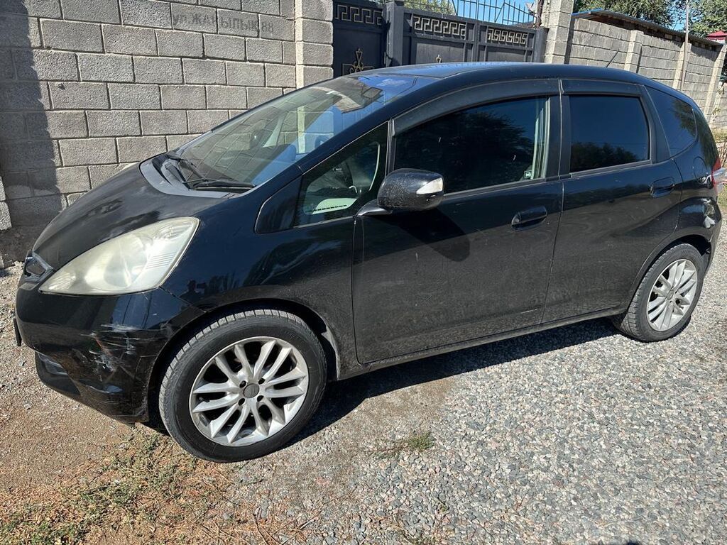 Honda Fit: 2010 г., 1.3 л, Автомат, Хэтчбэк: фото 1