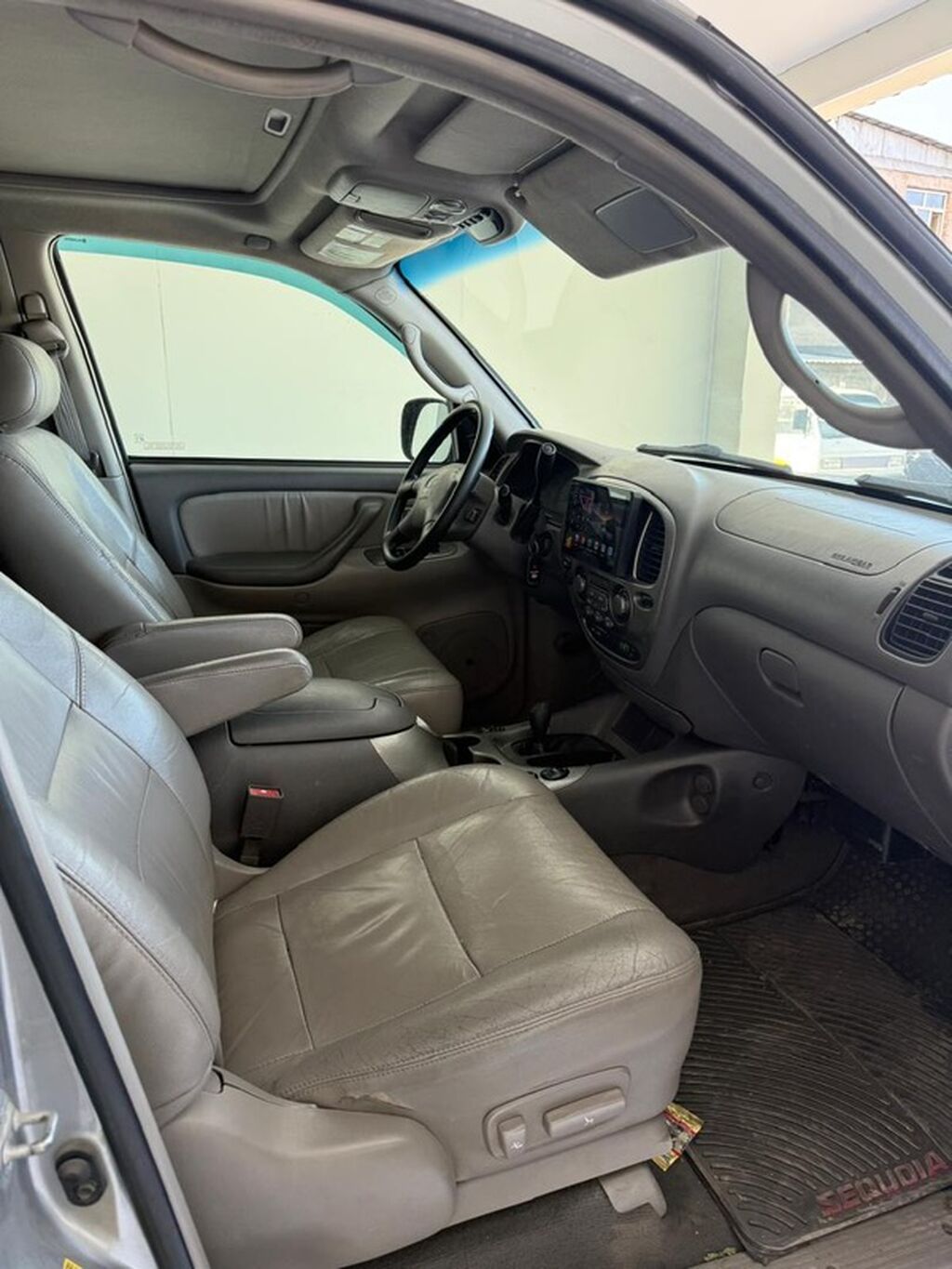 Toyota Sequoia: 2002 г., 4.7 л, Автомат, Газ, Внедорожник: фото 7