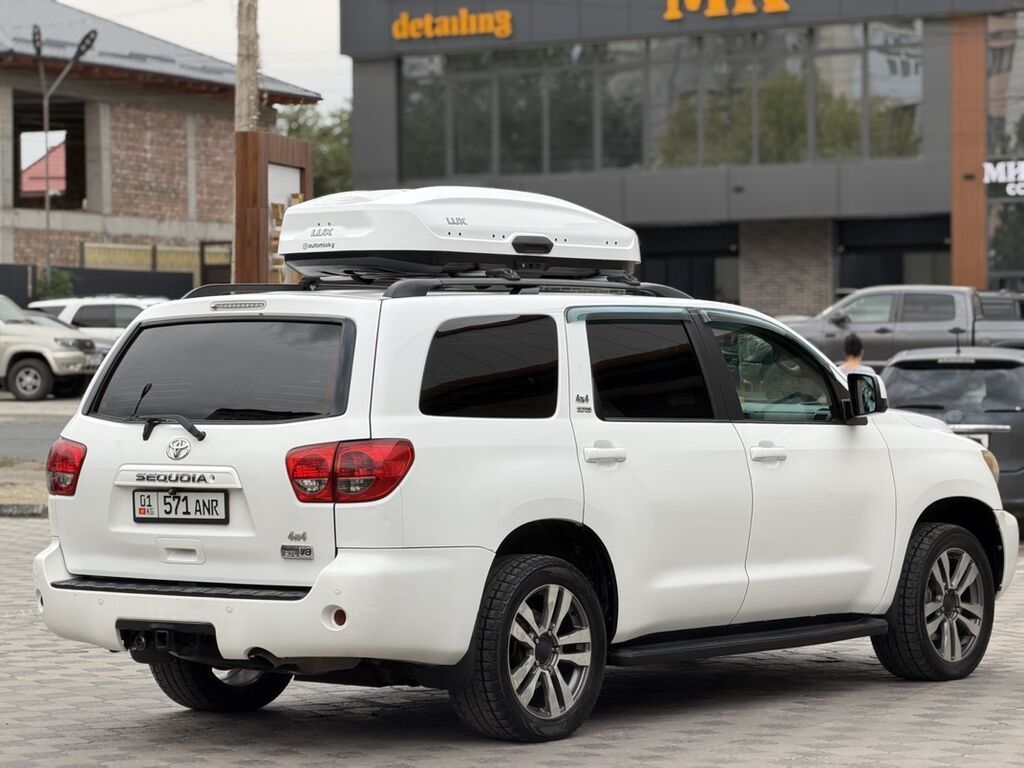 Toyota Sequoia: 2012 г., 5.7 л, Газ, Внедорожник: фото 3