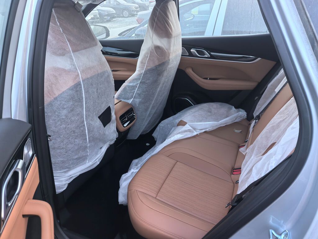 Geely Atlas: 2026 г., Бензин: фото 3