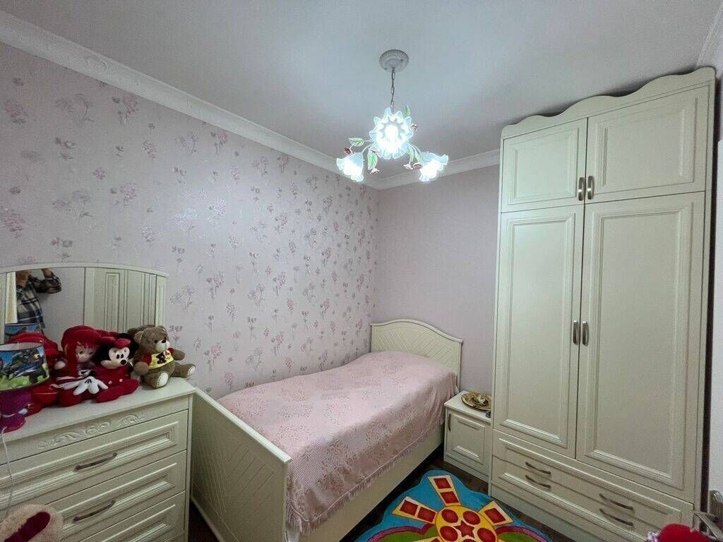 Binəqədi qəs. 4 otaqlı, 150 kv. m, Yeni təmirli
