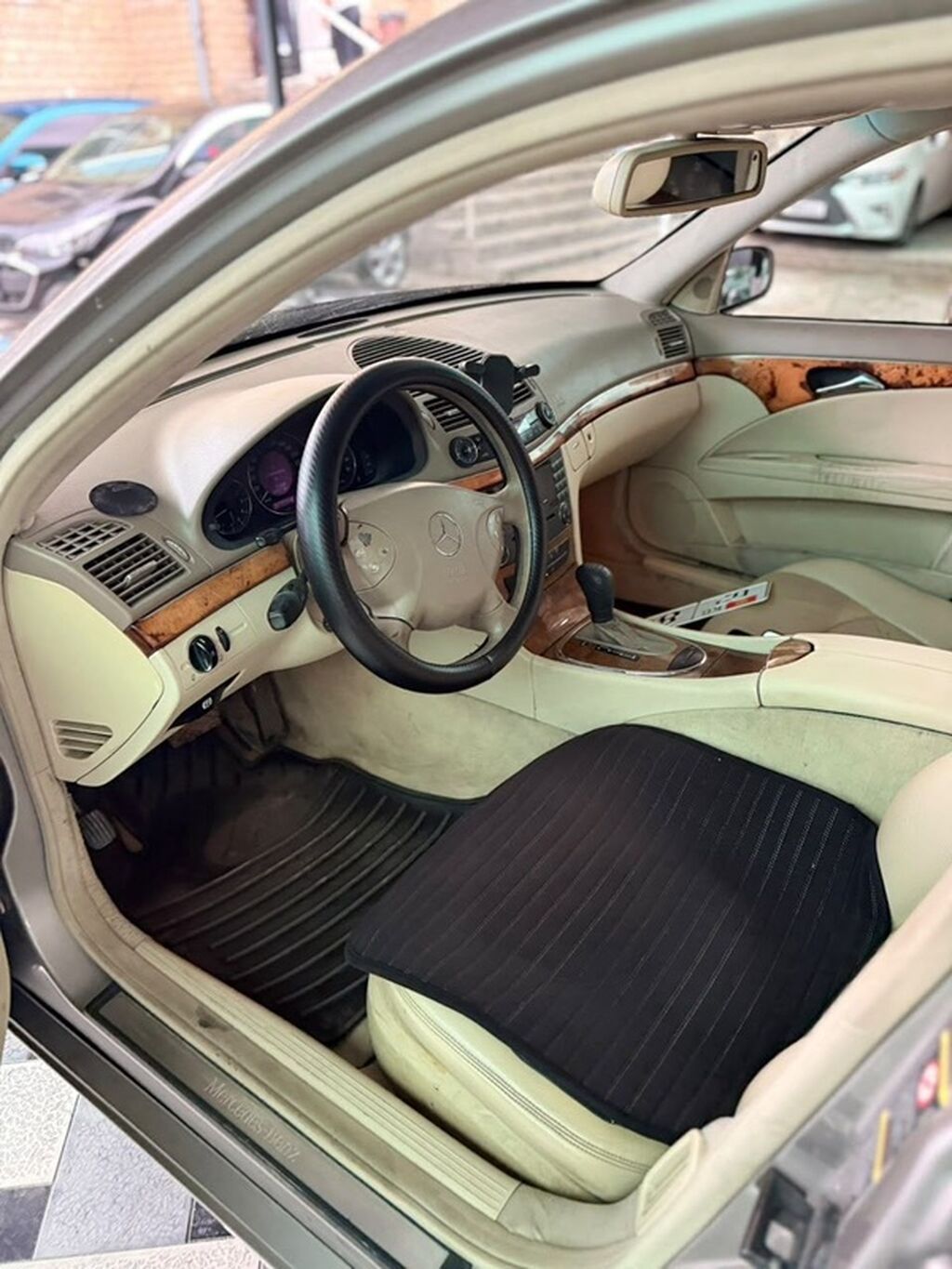 Mercedes-Benz E-Class: 2004 г., 3.2 л, Автомат, Бензин, Седан: фото 3