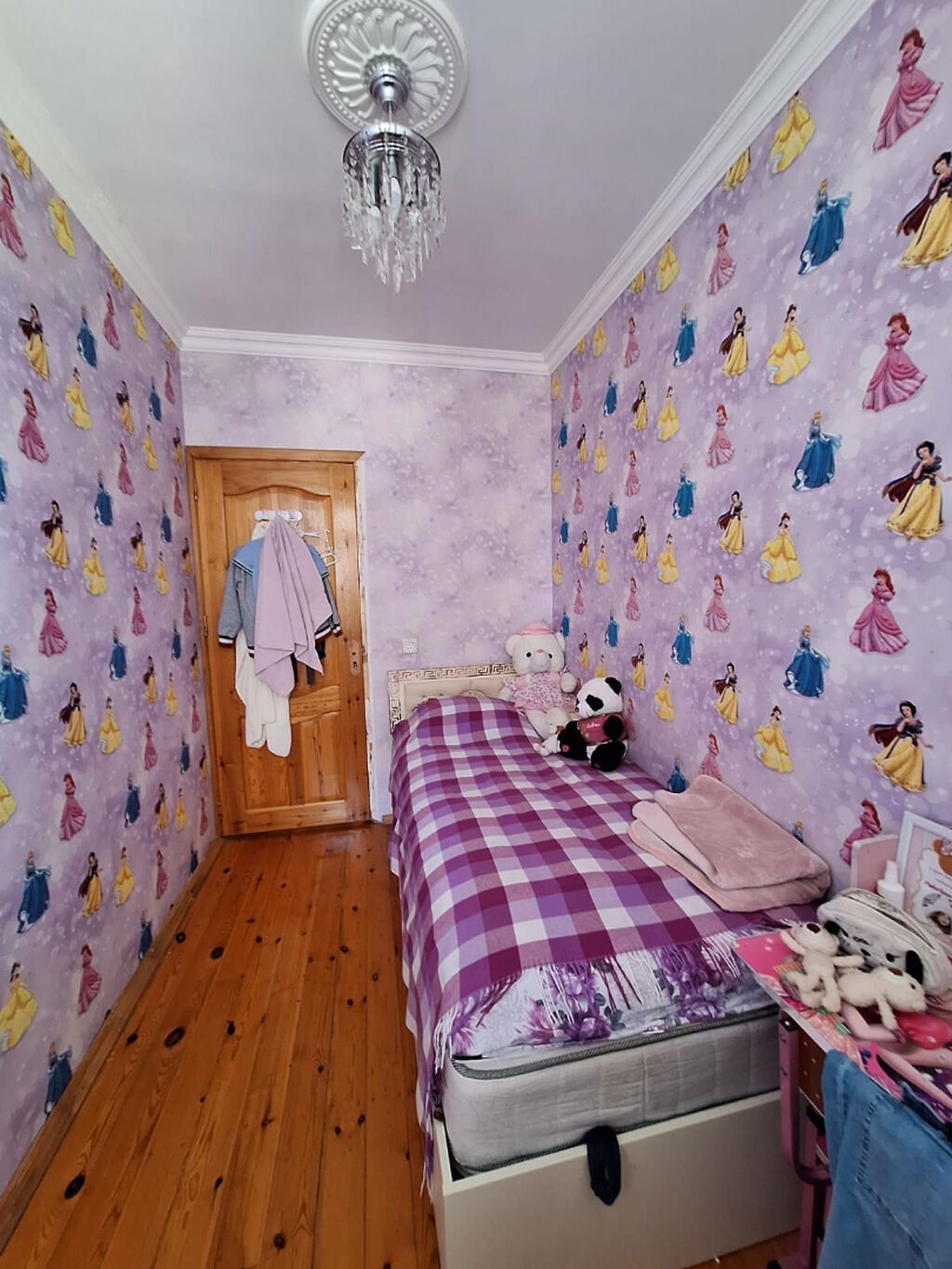 Bakı, Bakıxanov qəs., 4 otaqlı, Köhnə tikili, m. Neftçilər, 72 kv. m