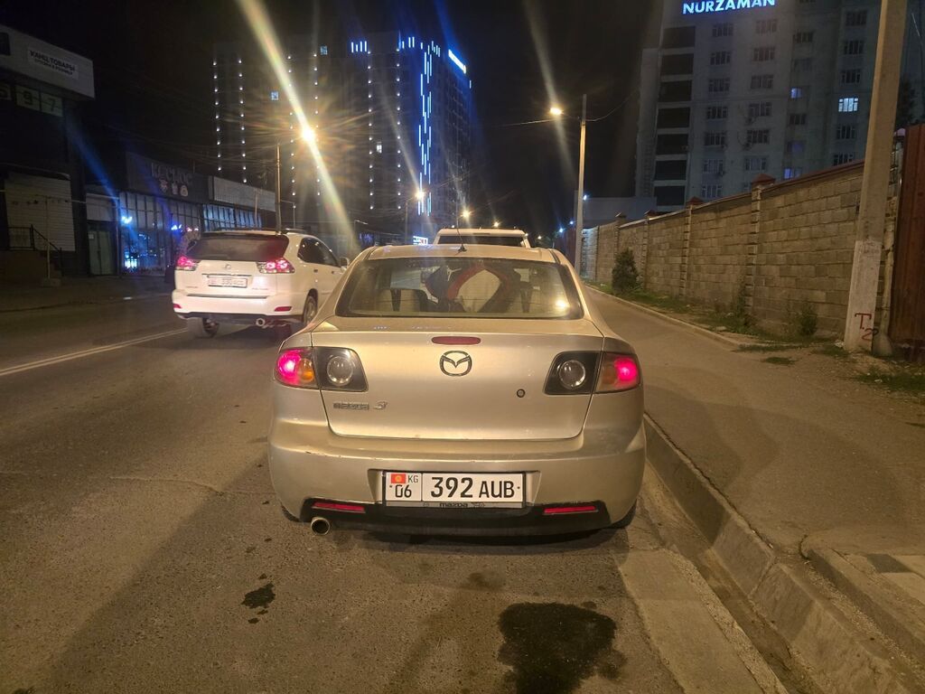 Mazda 3: 2005 г., Автомат, Бензин, Седан: фото 2