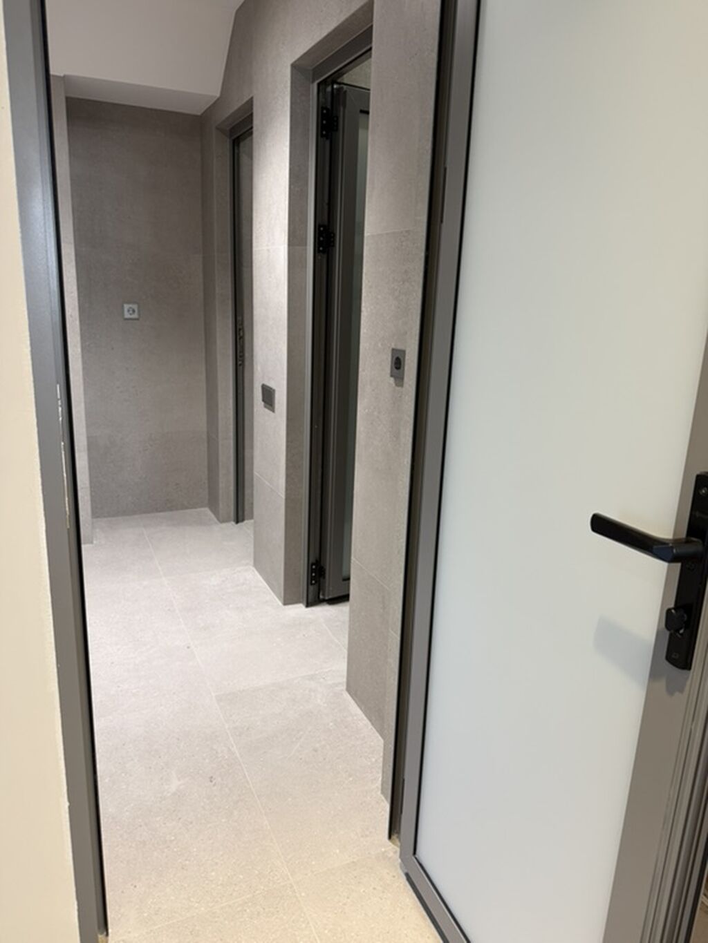 Аренда офисов, 36 м², В жилом комплексе, С оборудованием, С системой безопасности