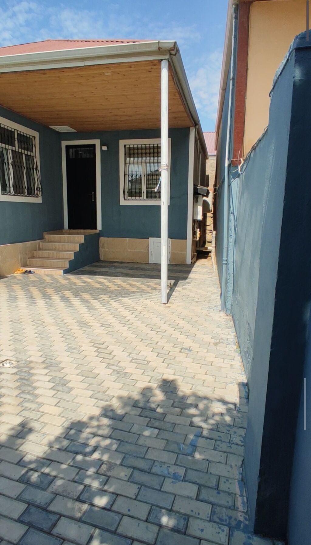 3 otaqlı, 90 kv. m, Kredit yoxdur, Yeni təmirli