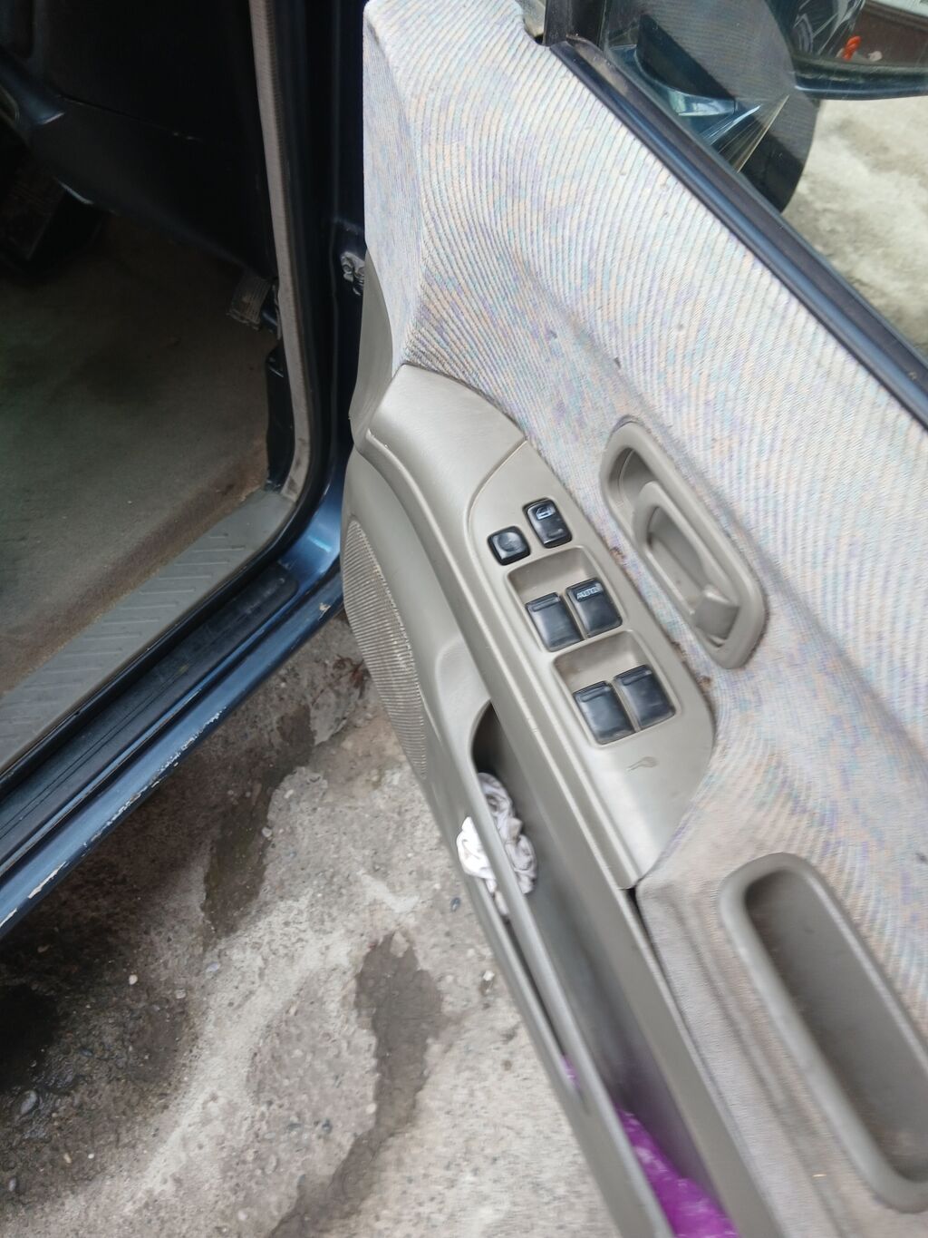 Nissan R Nessa: 1998 г., 2 л, Автомат, Бензин, Универсал: фото 7