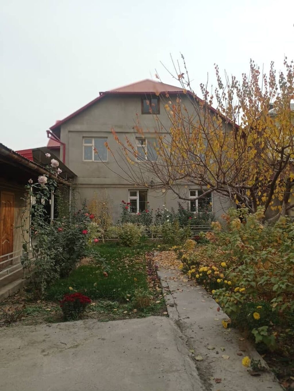 Продается жилой дом с участком. - Двухэтажный дом с мансардой, крыша: фото 5