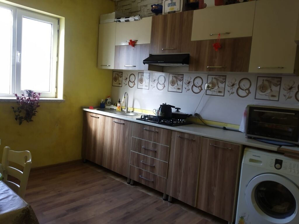 Binəqədi qəs. 2 otaqlı, 71 kv. m, Kredit var, Orta təmir