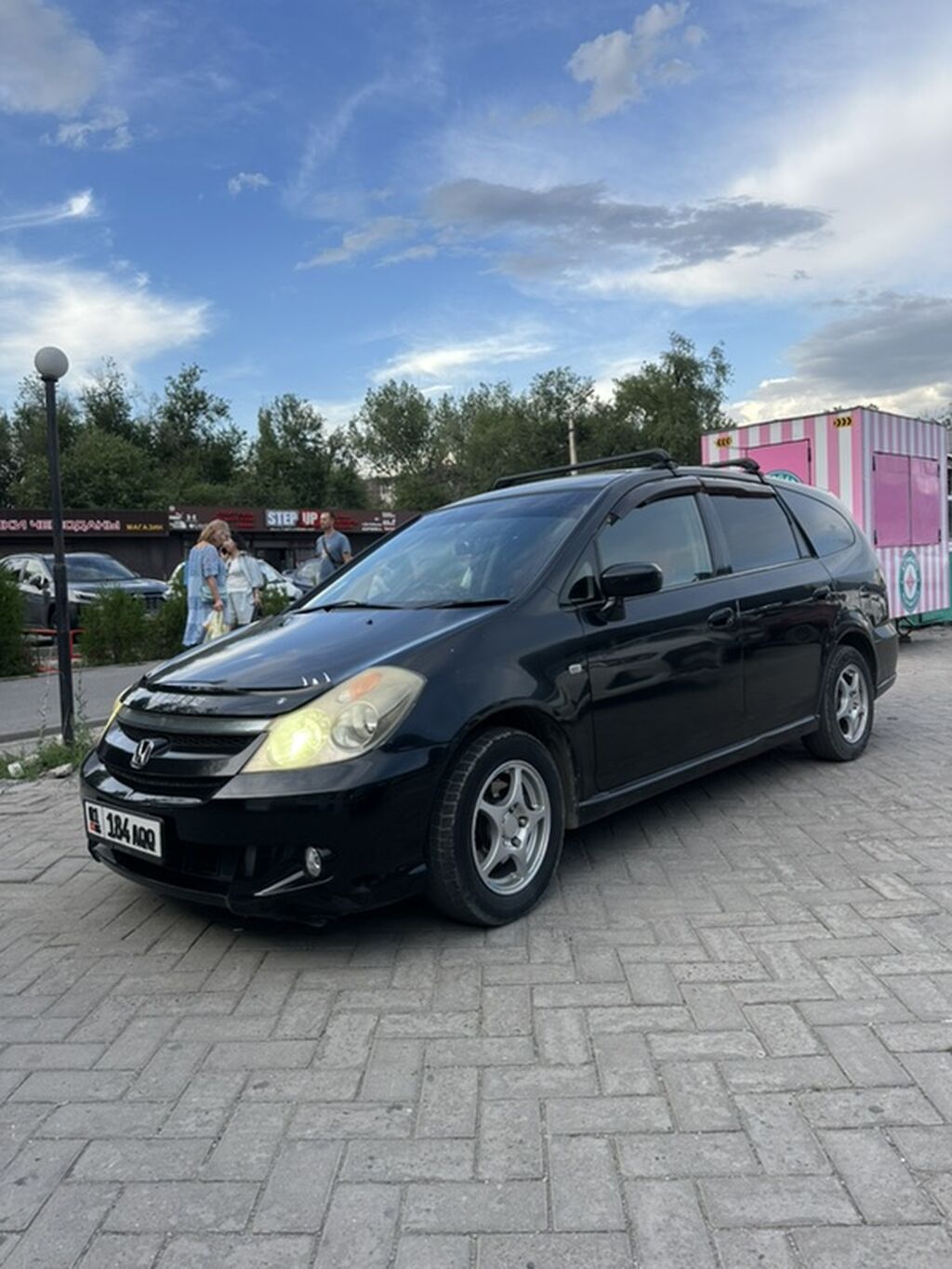 Honda Stream: 2004 г., 1.7 л, Автомат, Универсал — фото 2
