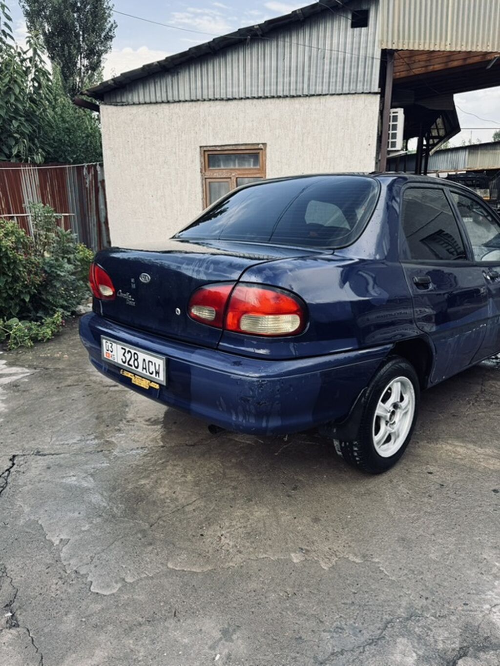Kia Avella: 1998 г., 1.5 л, Механика, Бензин, Седан: фото 4