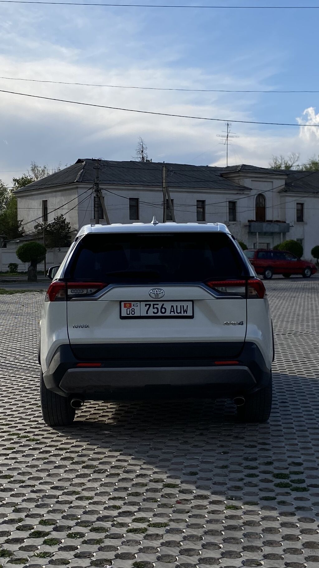 Toyota RAV4: 2019 г., 2 л, Вариатор, Бензин: фото 4