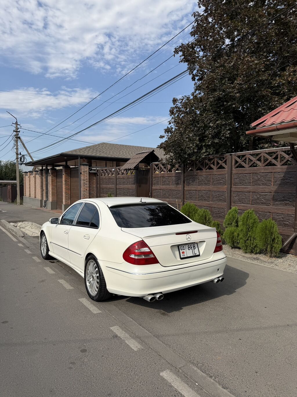 Mercedes-Benz E-Class: 2002 г., 5 л, Автомат, Бензин, Седан: фото 2