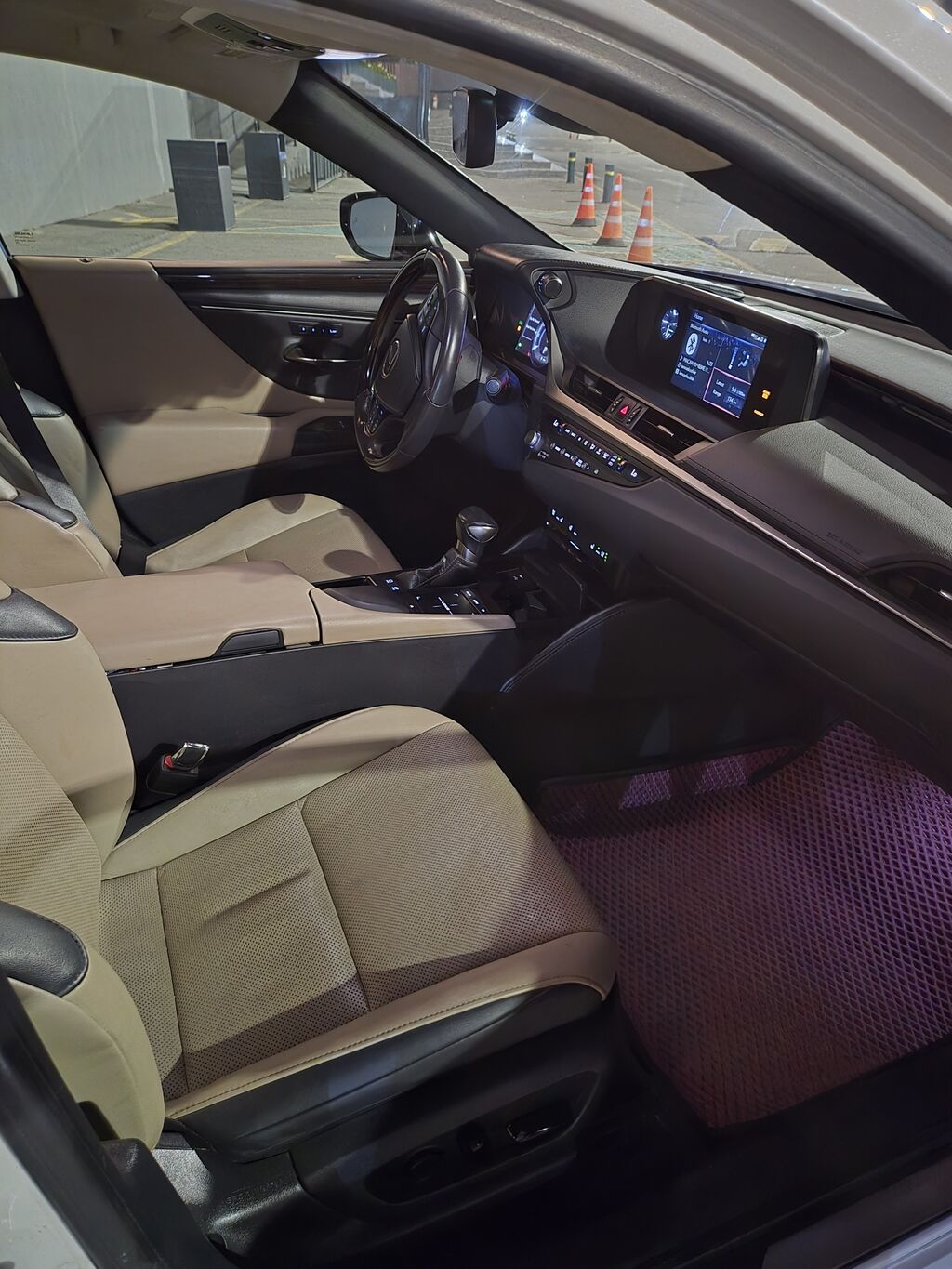 Lexus ES: 2021 г., 2.5 л, Автомат, Гибрид, Седан: фото 5