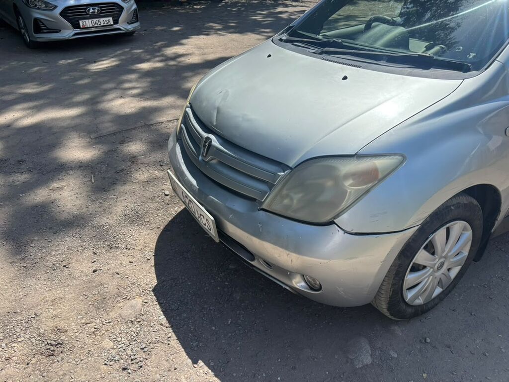 Toyota Ist: 2002 г., 1.3 л, Автомат, Бензин, Хэтчбэк: фото 5