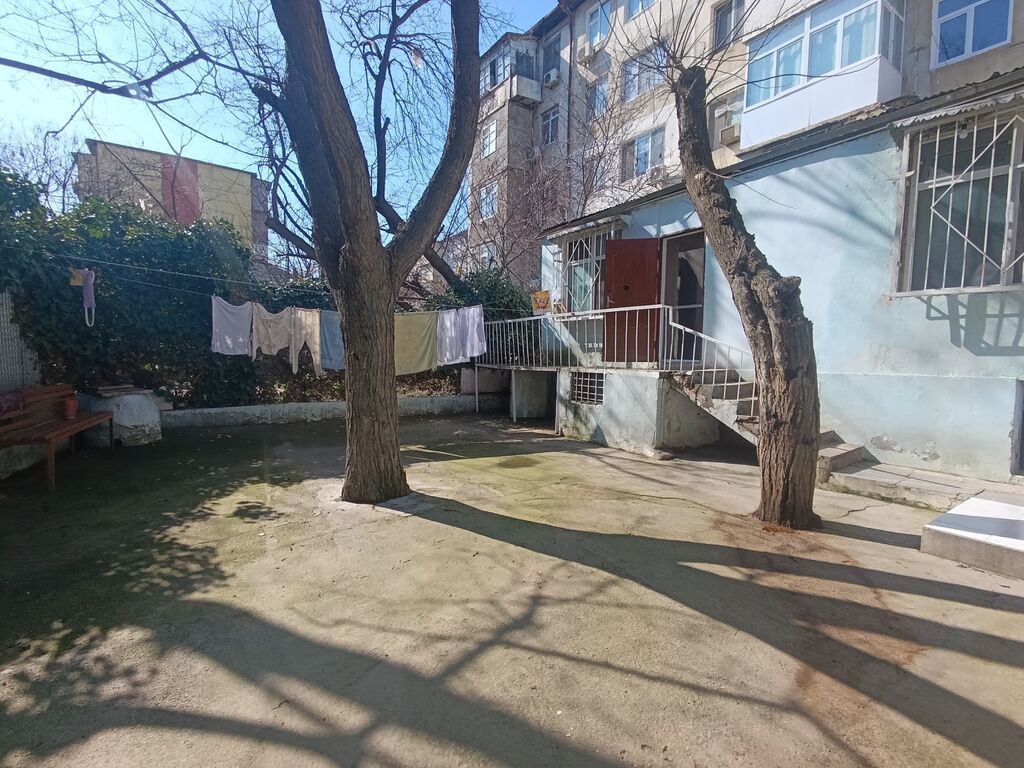 3-cü mikrorayon 3 otaqlı, 150 kv. m, Orta təmir