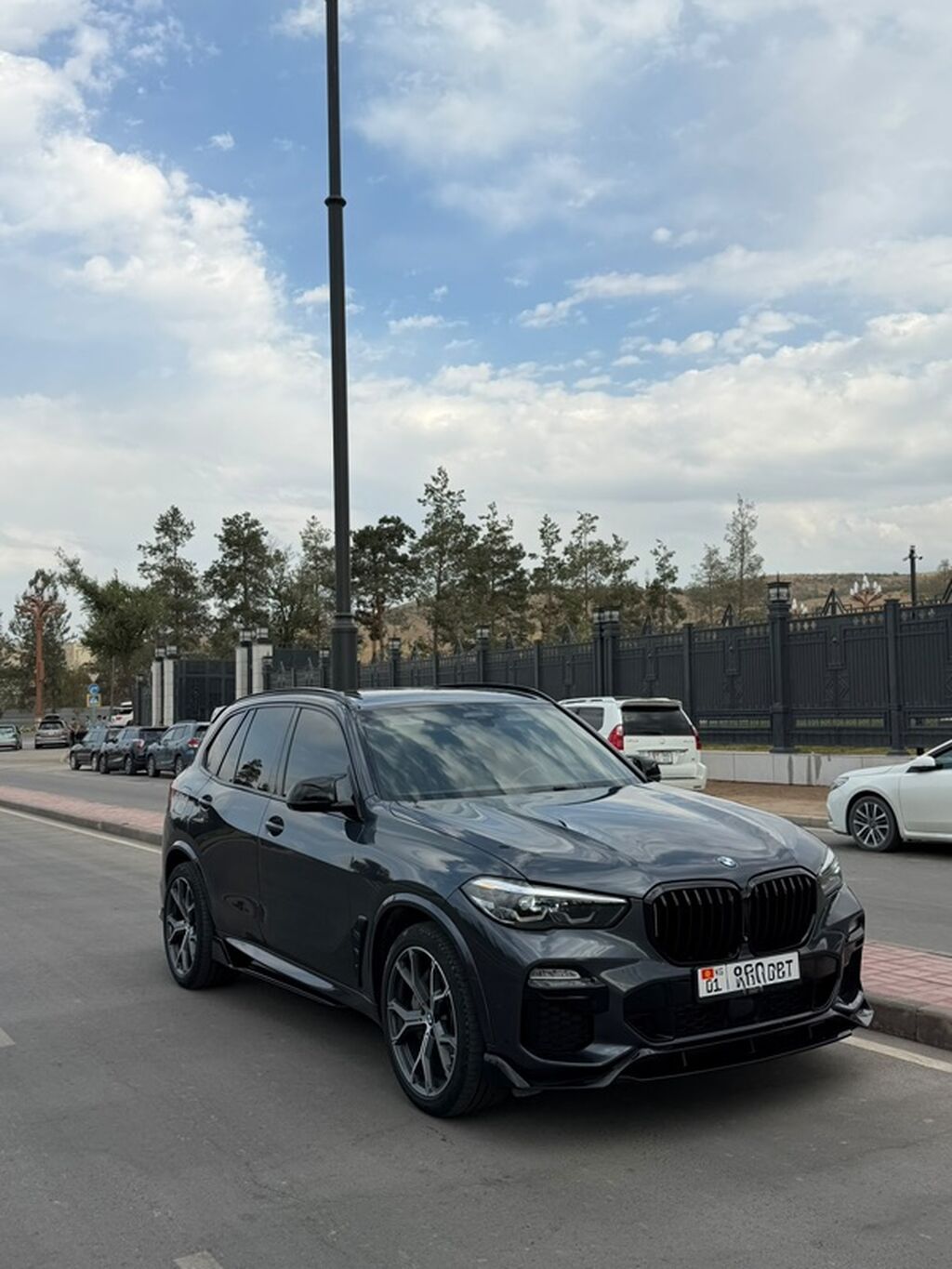 BMW X5: 2019 г., 4.4 л, Автомат, Бензин, Кроссовер: фото 3