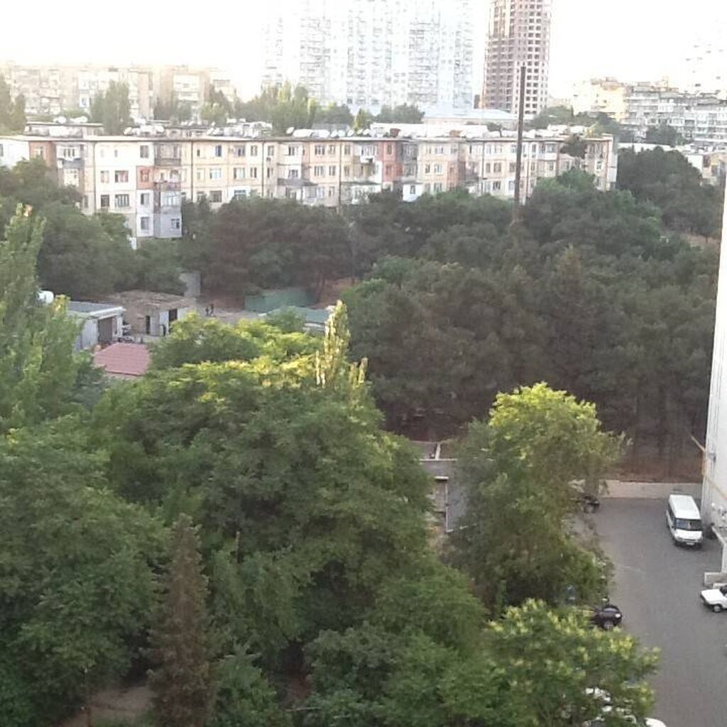 4-cü mikrorayon, 3 otaqlı, Yeni tikili, m. Memar Əcəmi, 90 kv. m