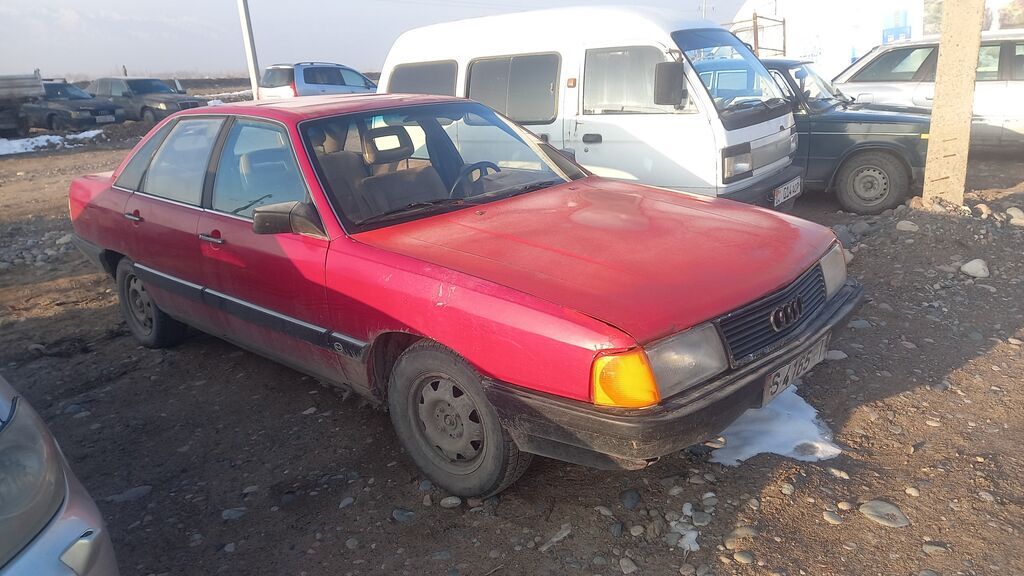 Audi 100
