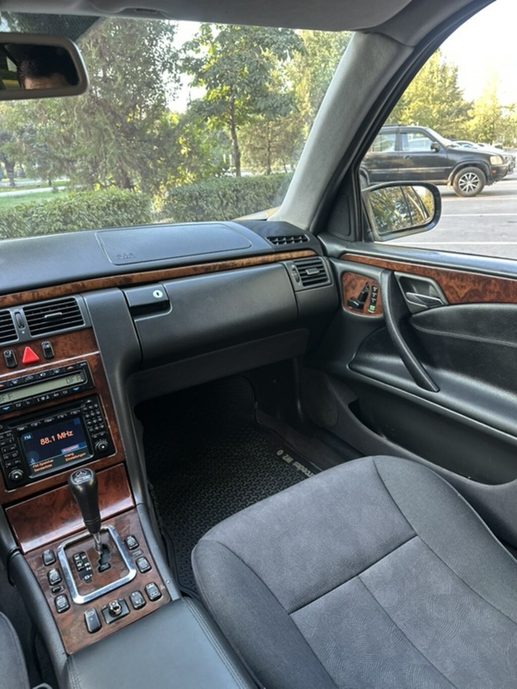 Mercedes-Benz E-Class: 2000 г., 3.2 л, Автомат, Бензин, Седан: фото 7