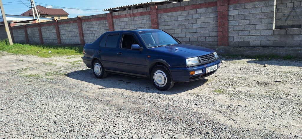 Volkswagen Vento: 1997 г., 1.8 л, Бензин, Седан: фото 3