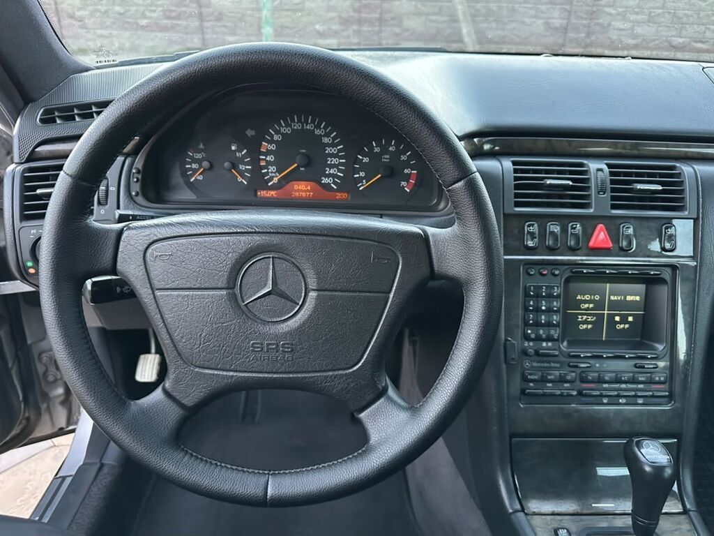 Mercedes-Benz E-Class: 1998 г., 4.3 л, Автомат, Бензин, Седан: фото 7