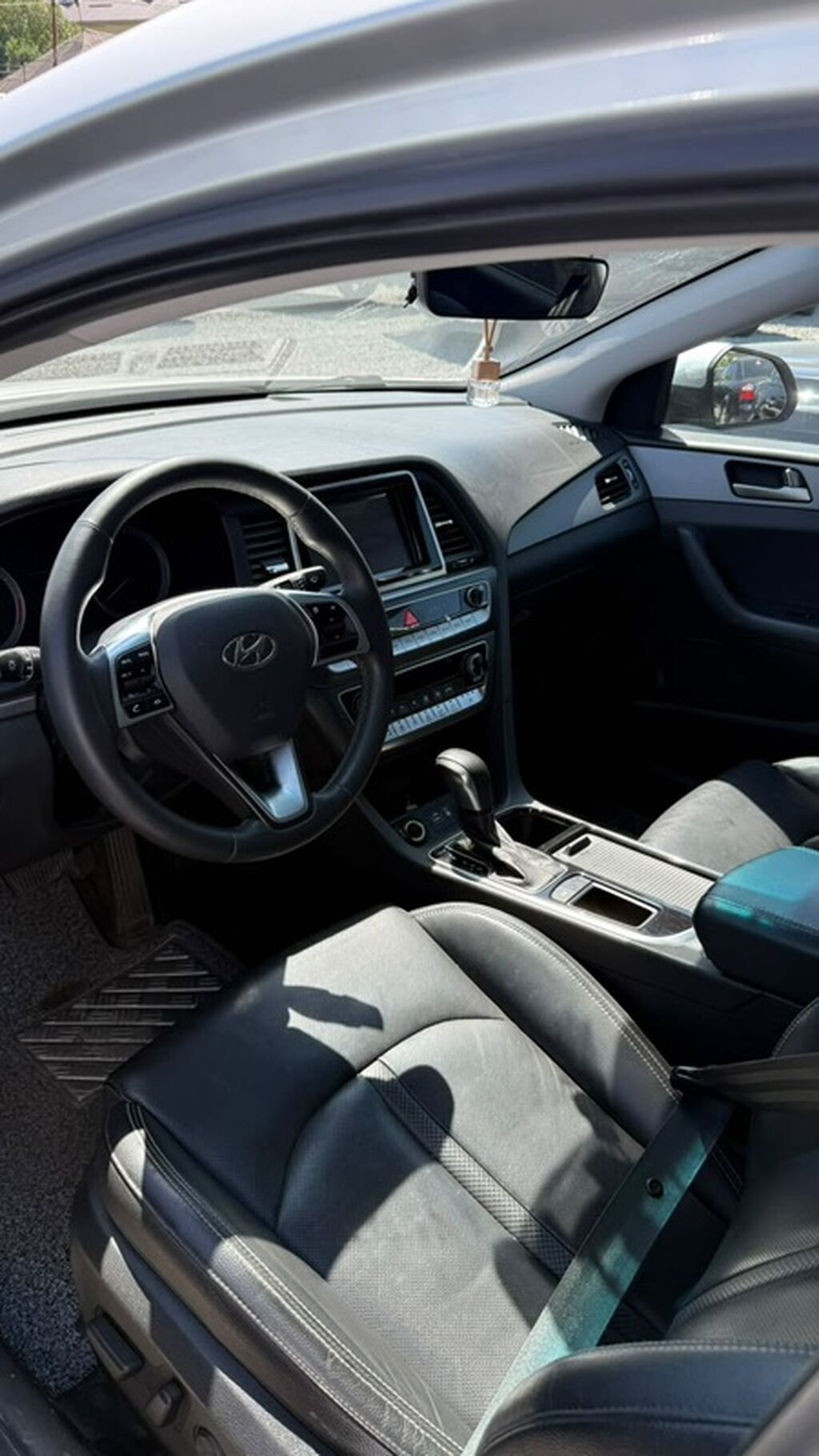 Продам Hyundai Sonata 2020 г., 2 л, автомат, газ, седан, серебристый: фото 4