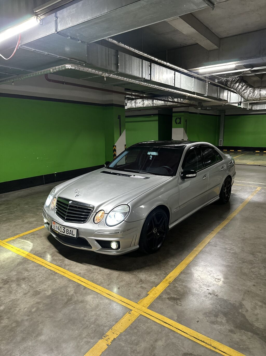 Mercedes-Benz E-Class: 2003 г., 5 л, Автомат, Бензин, Седан — фото 1