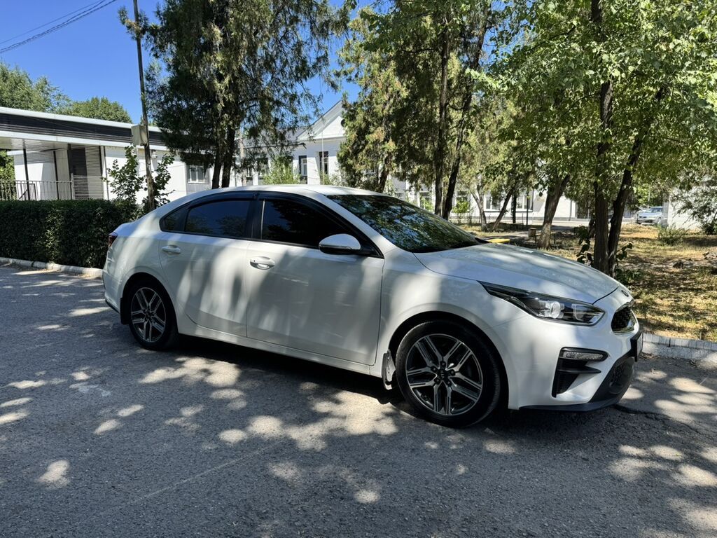 Kia K3: 2020 г., 1.6 л, Автомат, Бензин, Седан — фото 2