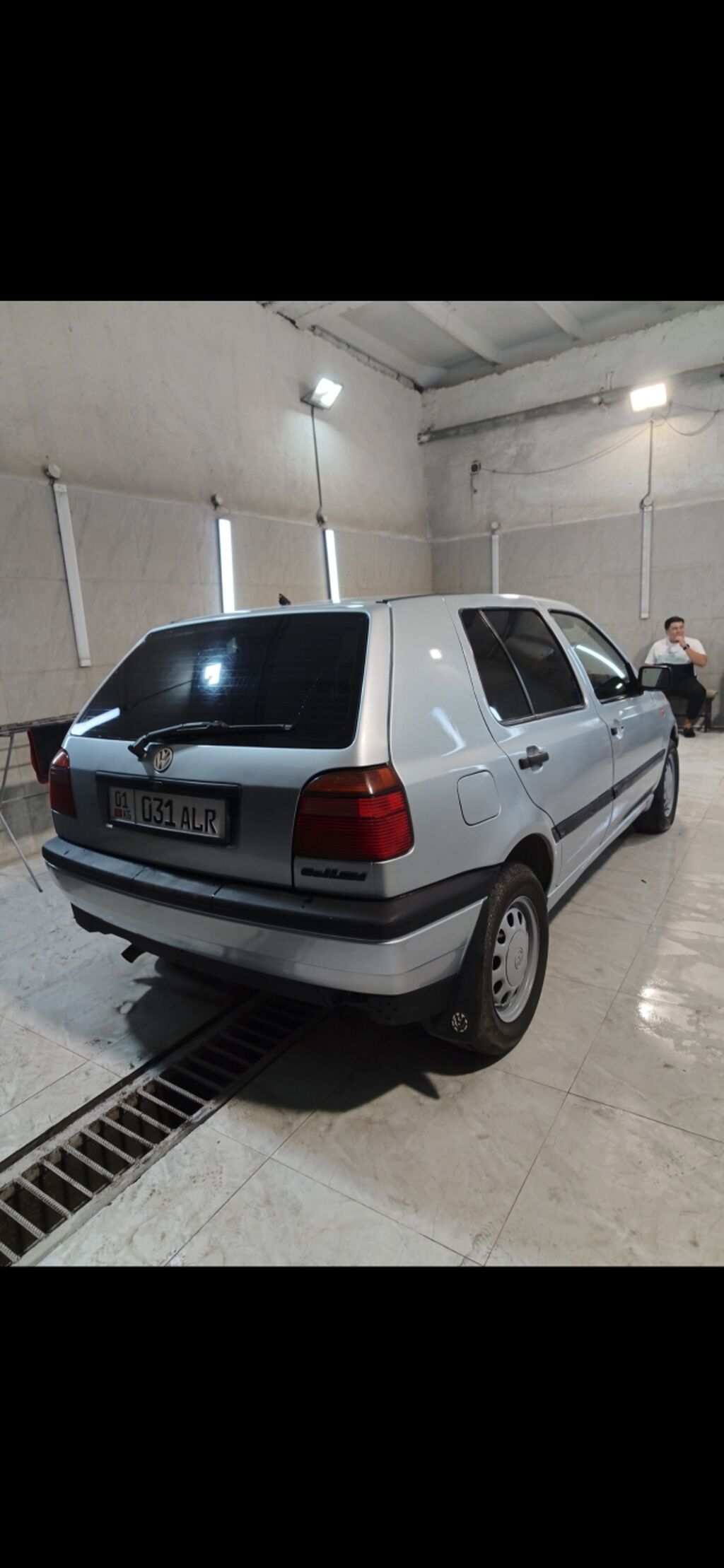 Volkswagen Golf: 1993 г., 2 л, Автомат, Бензин, Хэтчбэк: фото 4