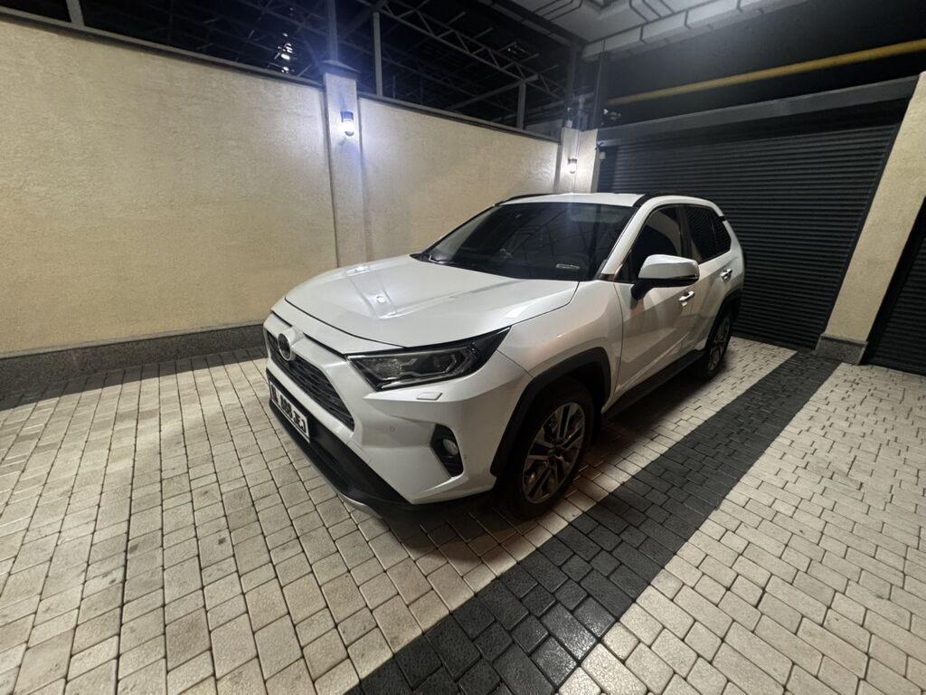 Toyota RAV4: 2021 г., Автомат, Кроссовер: фото 7