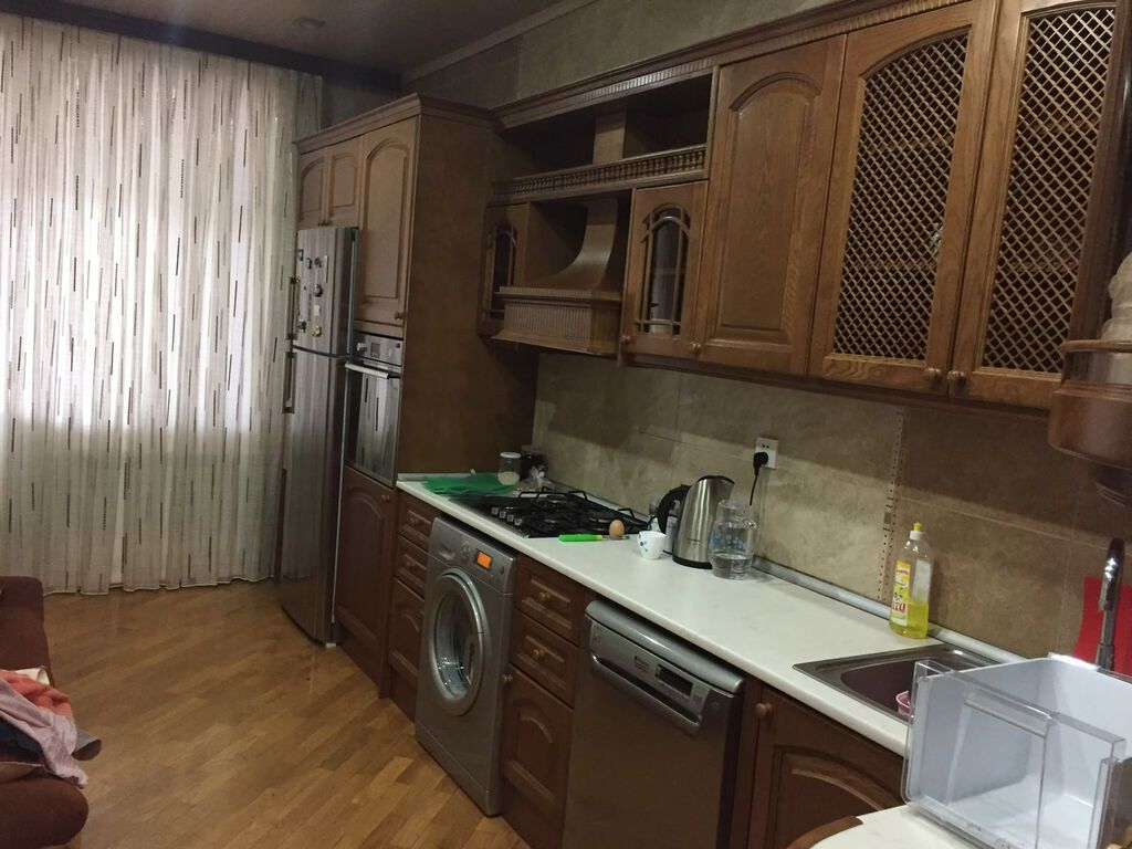 3 otaqlı, Yeni tikili, 135 kv. m