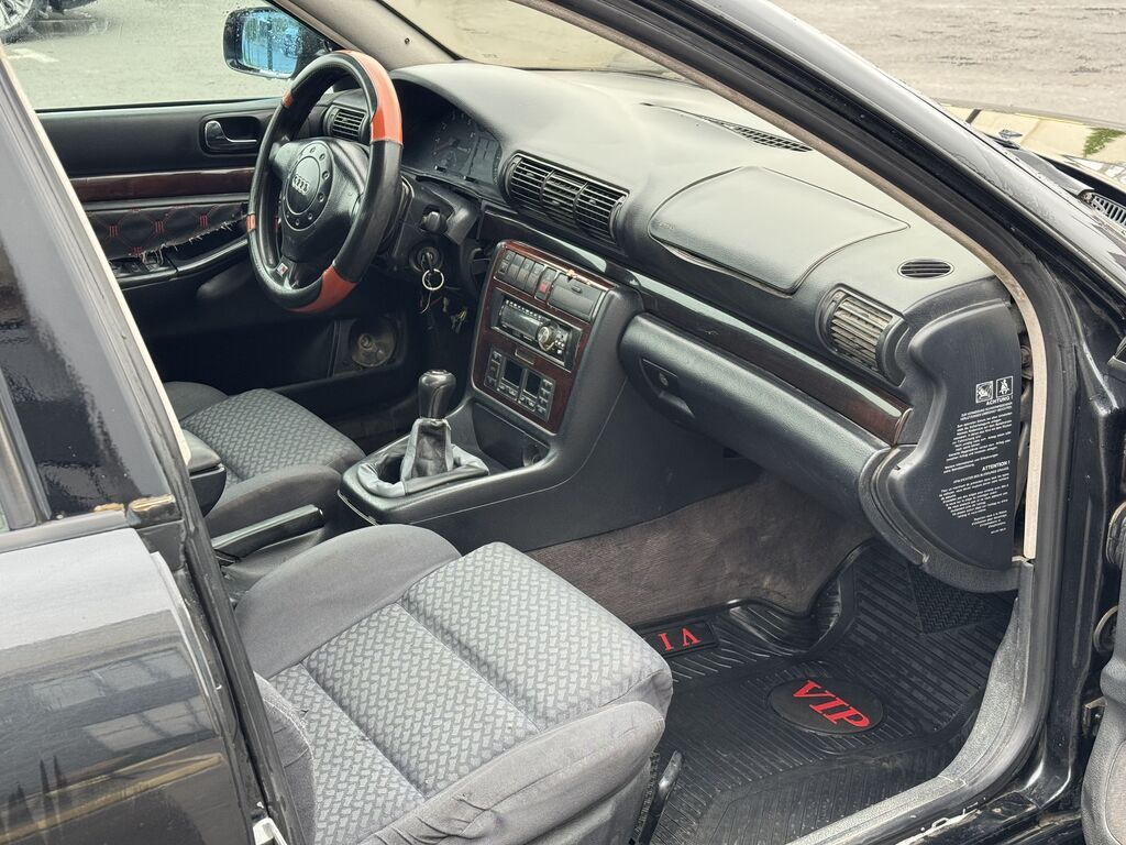 Audi A4: 1995 г., 1.8 л, Механика, Бензин, Седан: фото 6