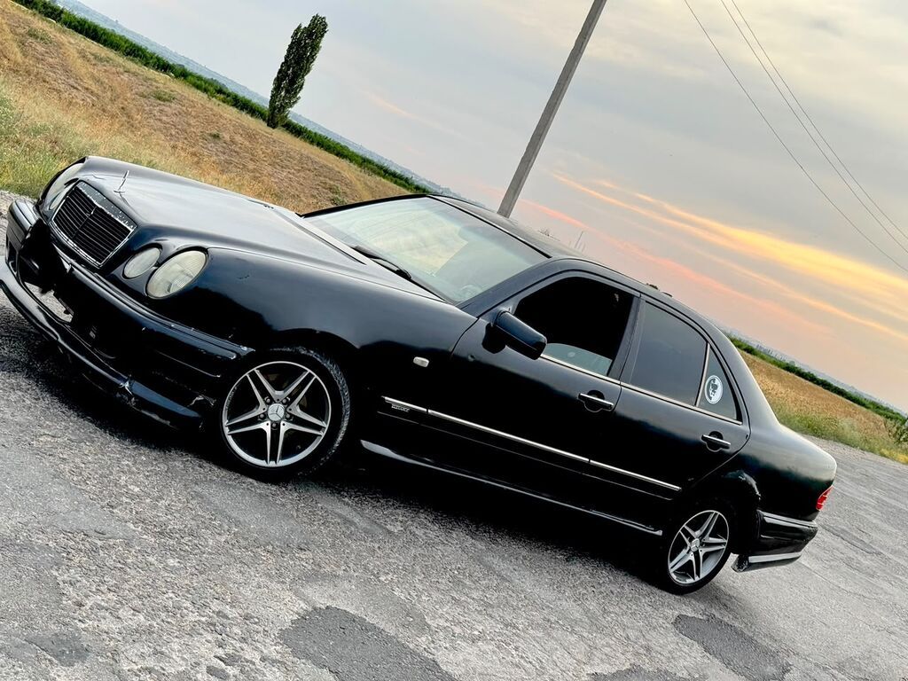 Mercedes-Benz E-Class: 1995 г., Седан: фото 3