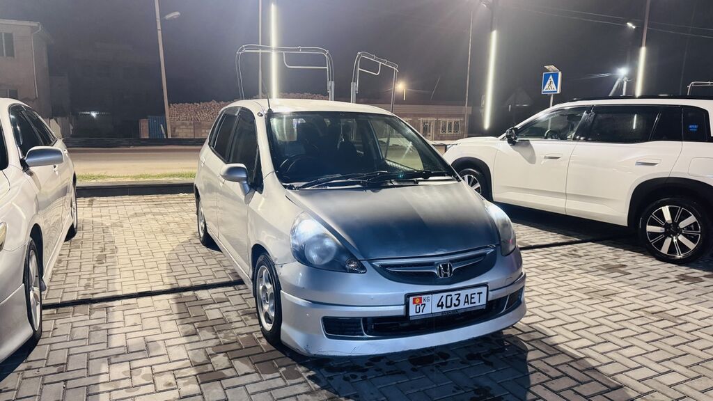 Honda Fit: 2002 г., 1.3 л, Автомат, Бензин, Хэтчбэк: фото 6