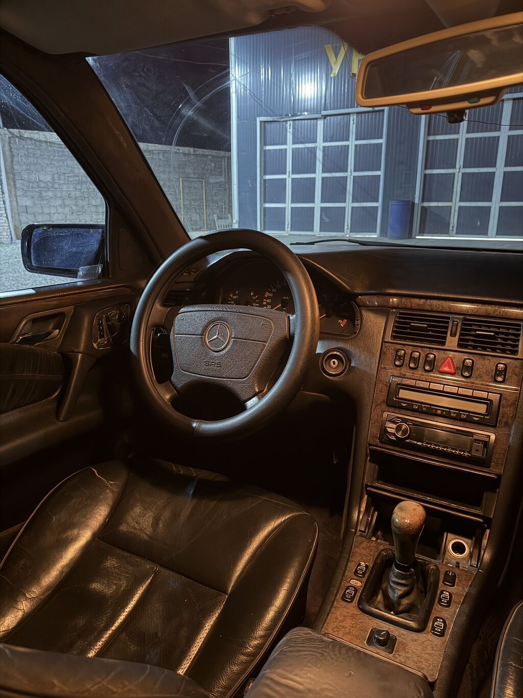 Mercedes-Benz E-Class: 1996 г., 2.8 л, Механика, Бензин, Седан: фото 6