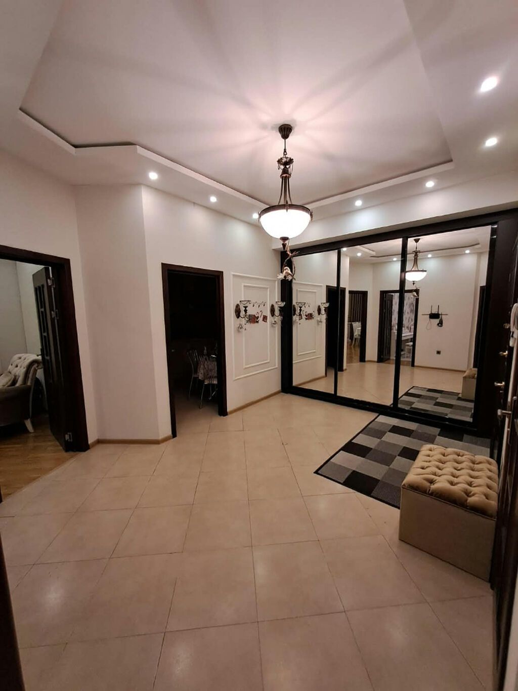 Yasamal, 3 otaqlı, Yeni tikili, m. 20 Yanvar, 107 kv. m