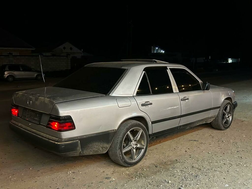 Mercedes-Benz W124: 1987 г., 2.2 л, Седан: фото 4