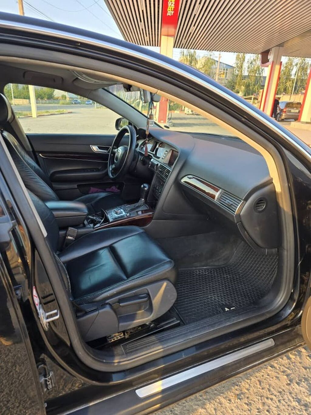 Audi A6: 2005 г., 2.4 л, Вариатор, Бензин, Седан: фото 5