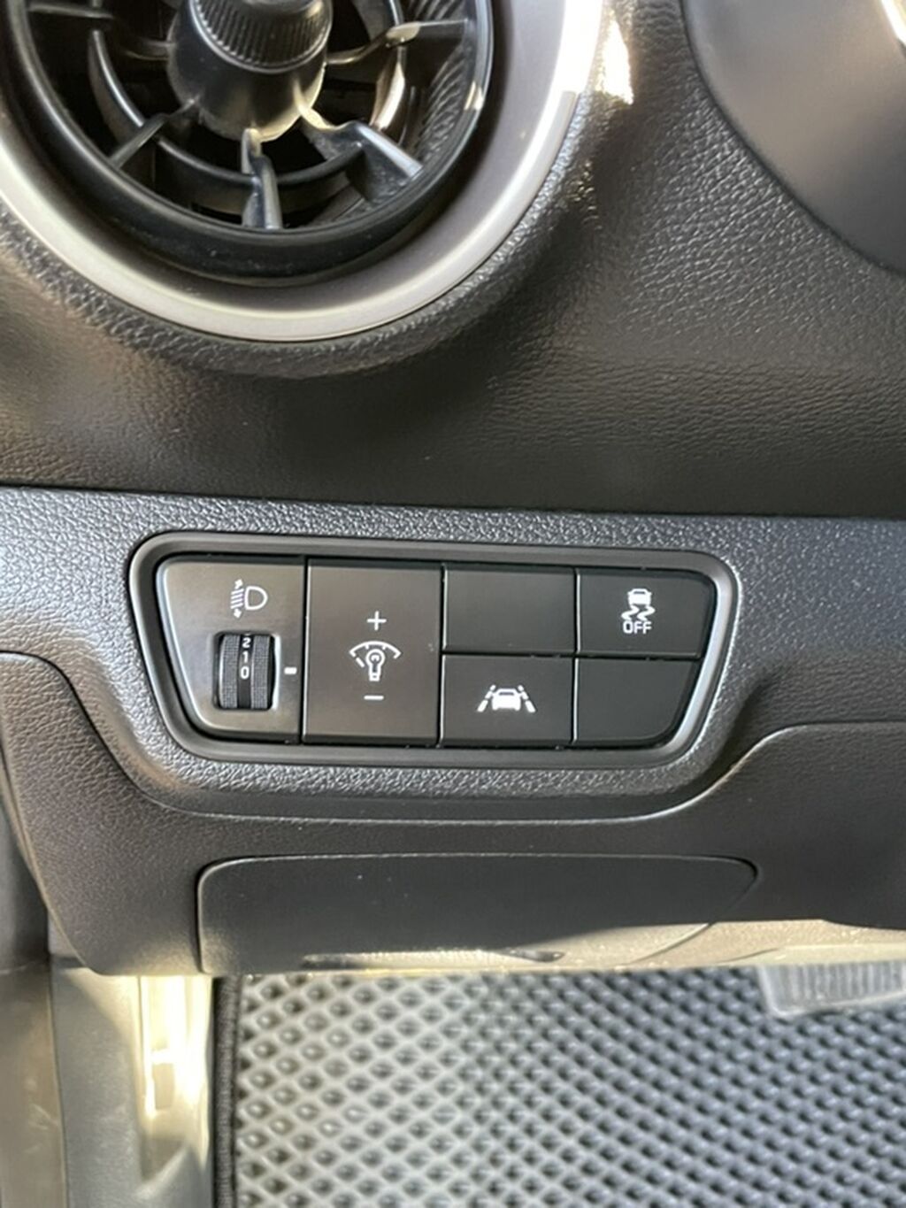 Kia K3: 2020 г., 1.6 л, Вариатор, Бензин, Седан: фото 5